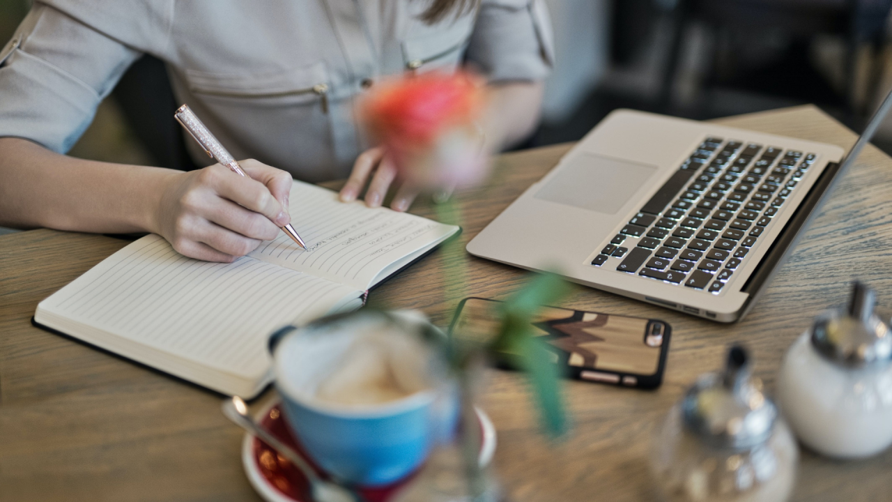 How to Start a Career in Content Writing